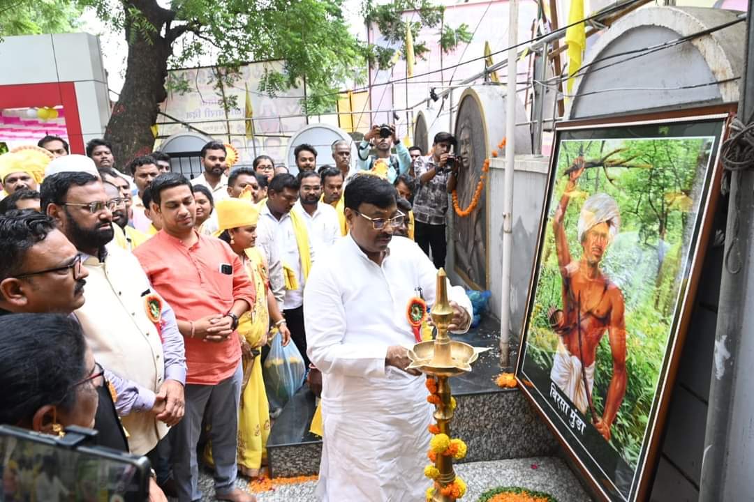 जागतिक आदिवासी गौरव दिनानिमित्त चंद्रपुरात प्रथमच भव्य रॅली व प्रबोधन कार्यक्रम