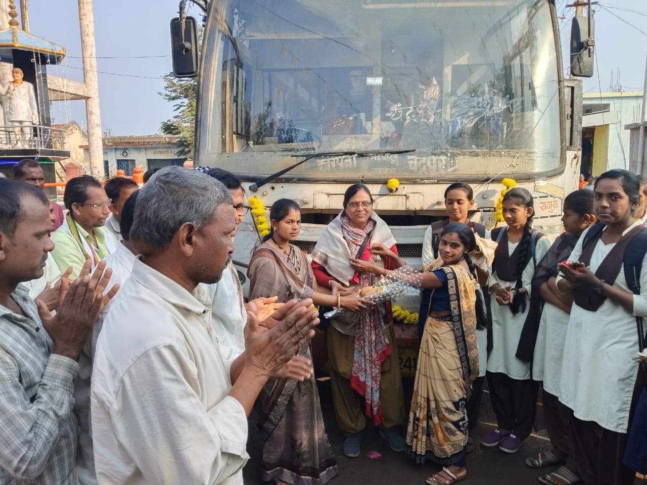 कोडशी बु. बस धावणार आता गांधीनगरमार्गे